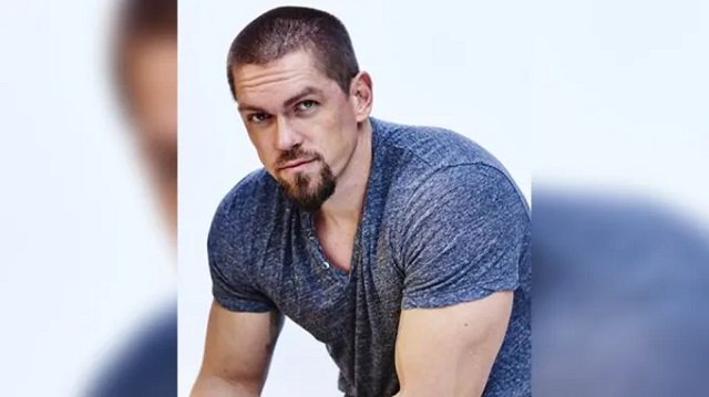 Steve Howey Movies and Tv Shows